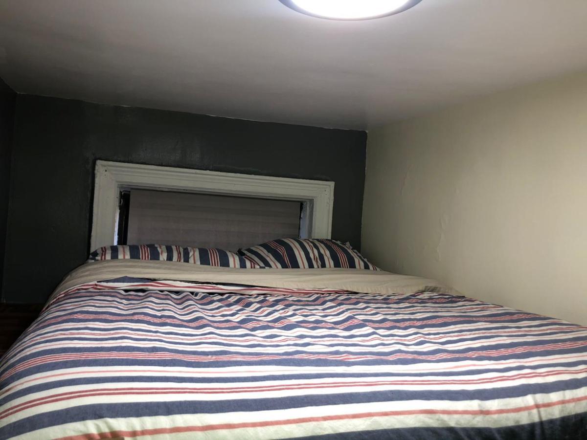 Private Room In A Shared Apartment 15 Minutes To Times Square! ニューヨーク エクステリア 写真