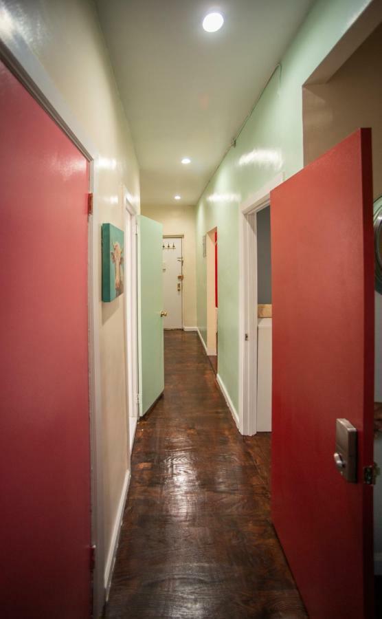 Private Room In A Shared Apartment 15 Minutes To Times Square! ニューヨーク エクステリア 写真