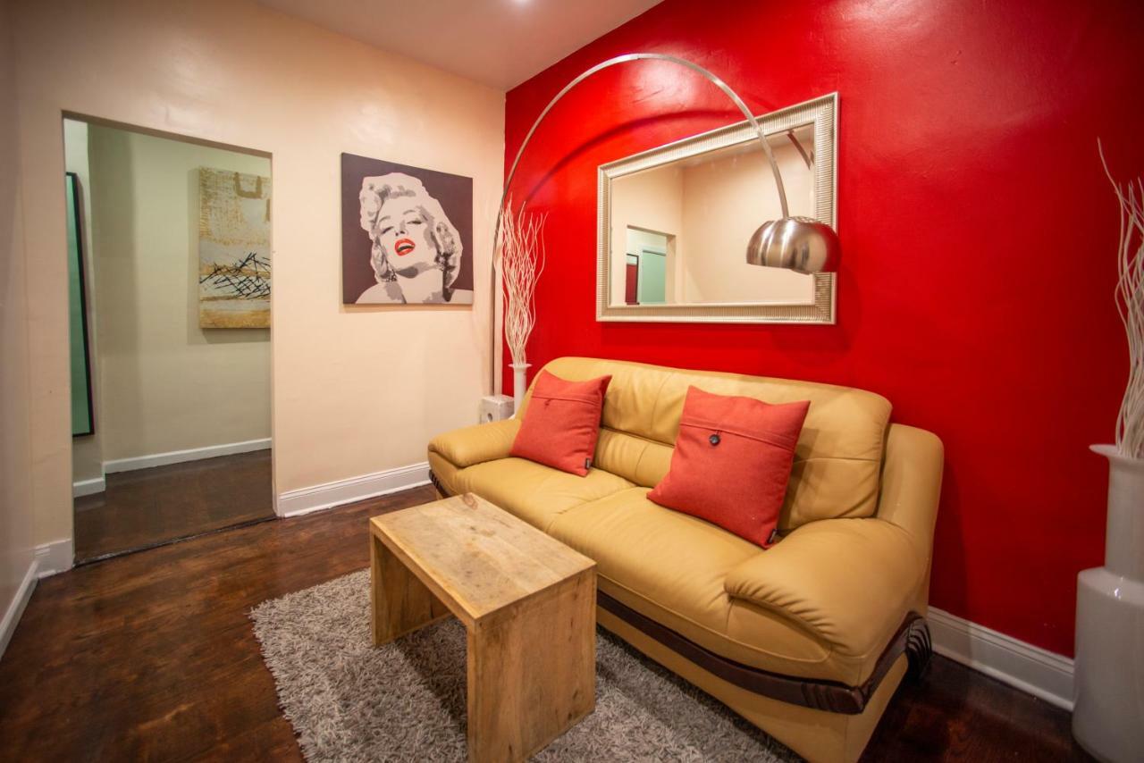 Private Room In A Shared Apartment 15 Minutes To Times Square! ニューヨーク エクステリア 写真