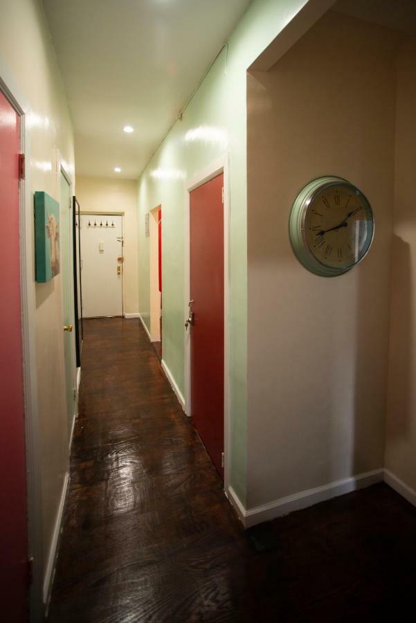 Private Room In A Shared Apartment 15 Minutes To Times Square! ニューヨーク エクステリア 写真