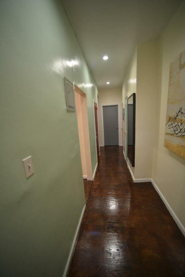 Private Room In A Shared Apartment 15 Minutes To Times Square! ニューヨーク エクステリア 写真